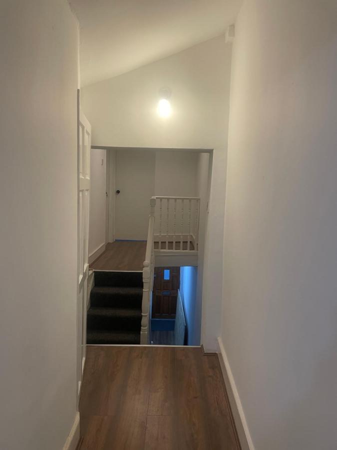 147 Knapp Road House Лондон Екстериор снимка