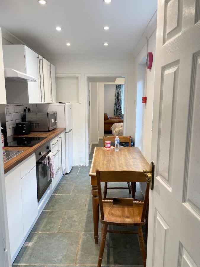 147 Knapp Road House Лондон Екстериор снимка